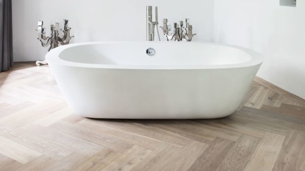 nowweb-paintandfloors-houten-vloer-badkamer